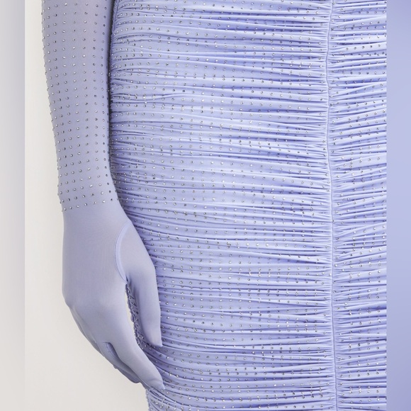 ALEX PERRY
Embellished Gloved Midi Dress (BLACK FRIDAY SALE) - Picture 5 of 9